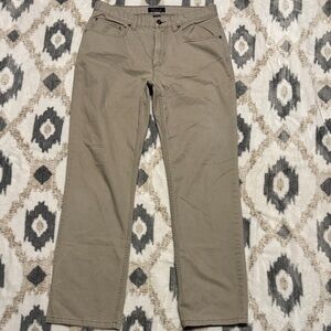 Roundtree & Yorke Men's Khaki Chinos